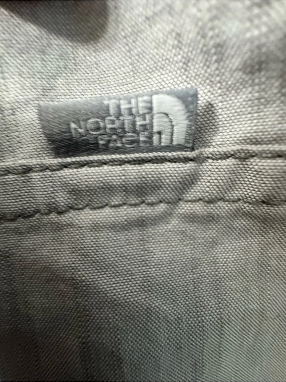 The North Face Two-Tone Short Sleeve Button-Up Shirt - Light Gray & Heather Gray